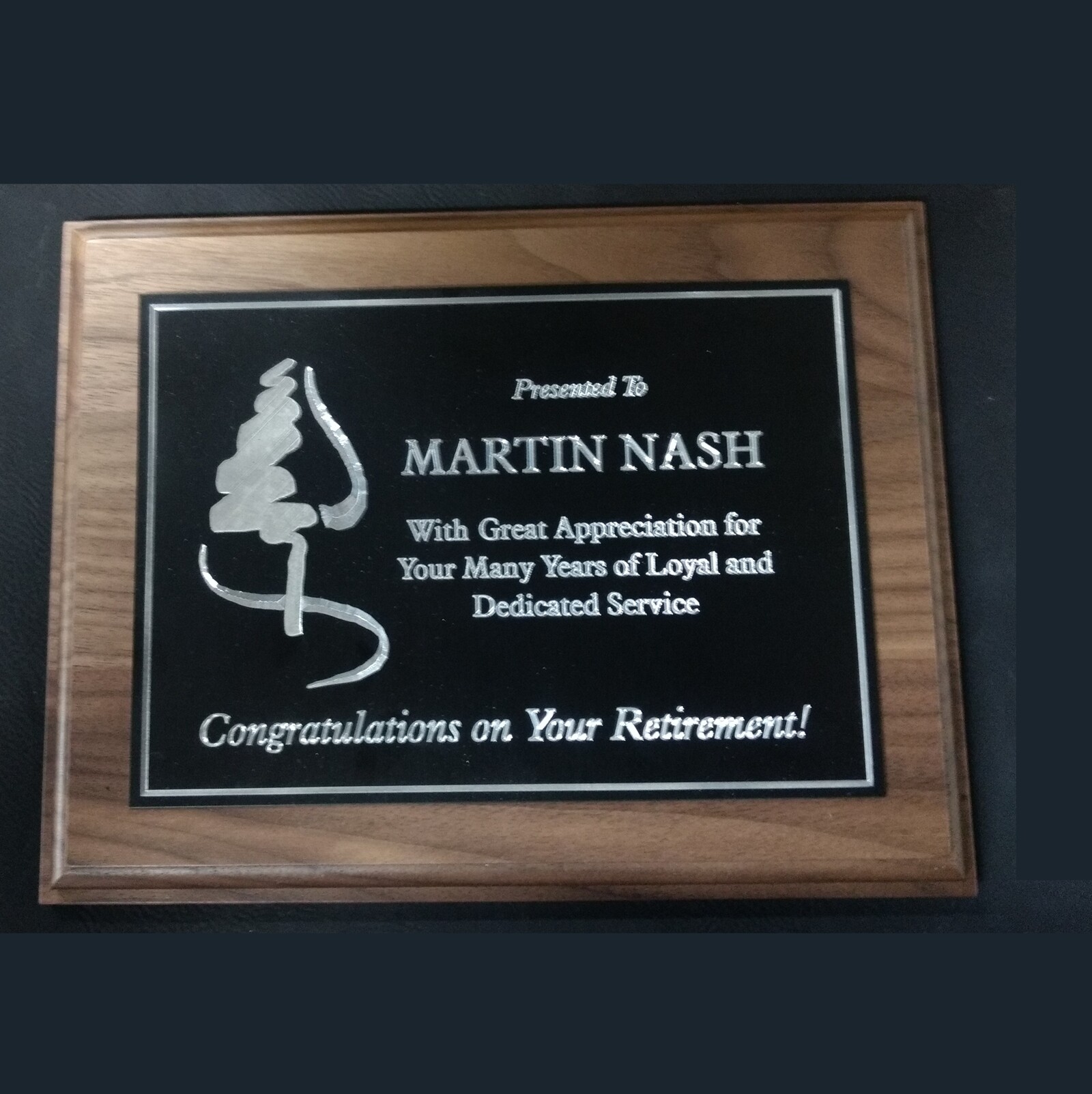 walnut plaque with black matte aluminum plate
