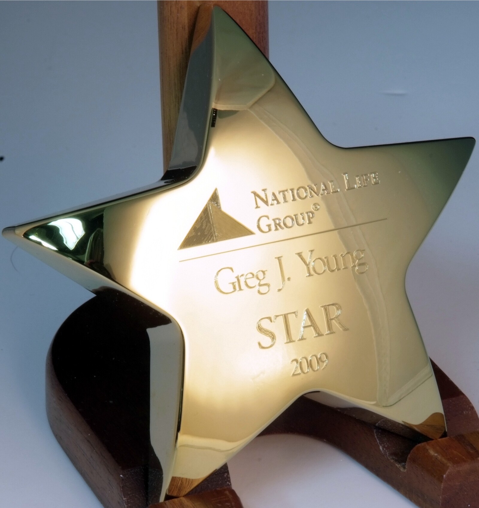 An alternate image of star paperweight with standard engraving